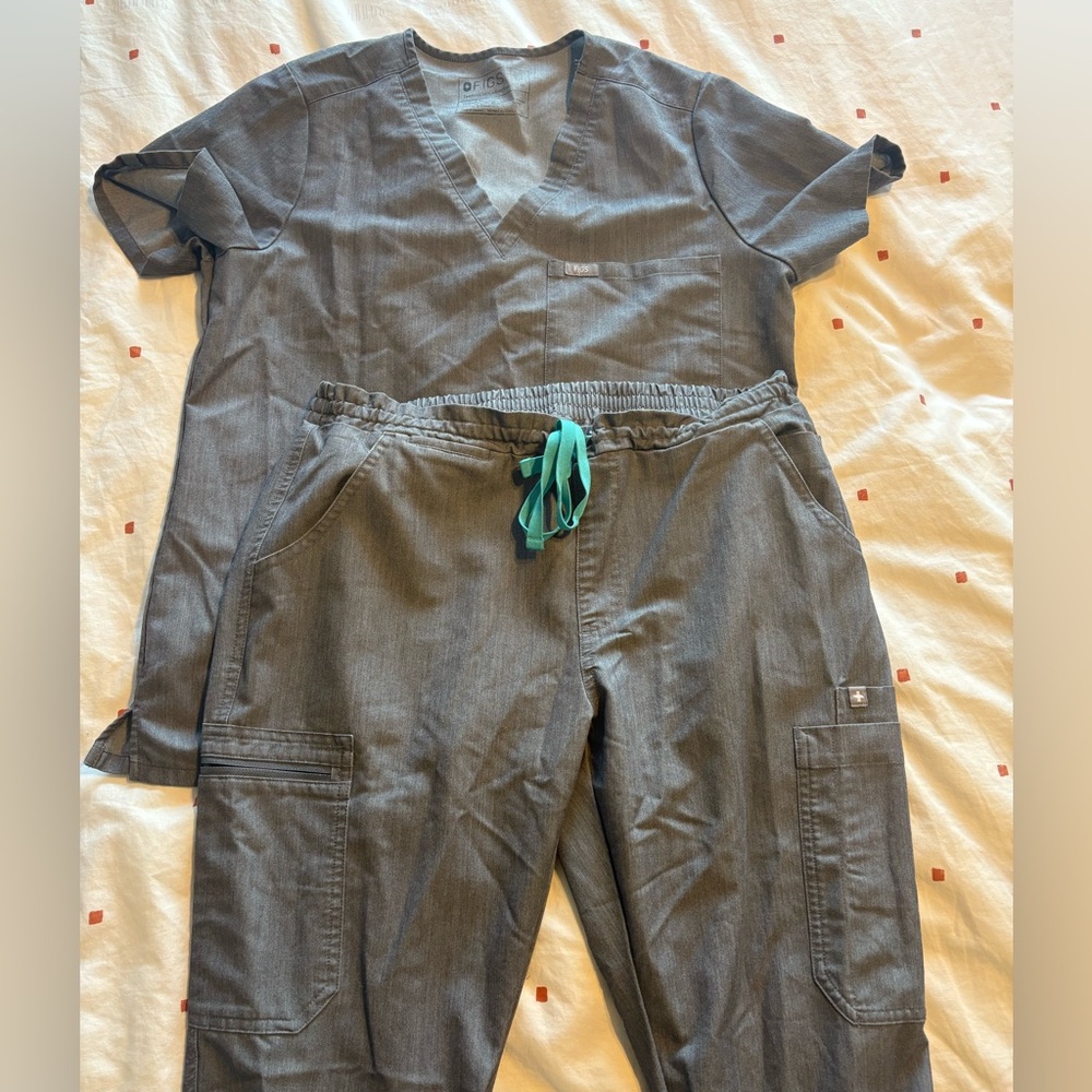 FIGS scrub set | size medium